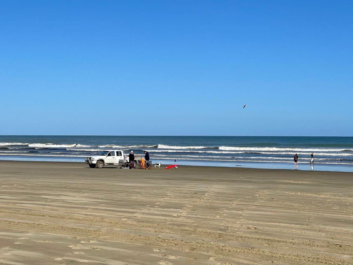 Toad Hall Baylys Beach Luaran gambar
